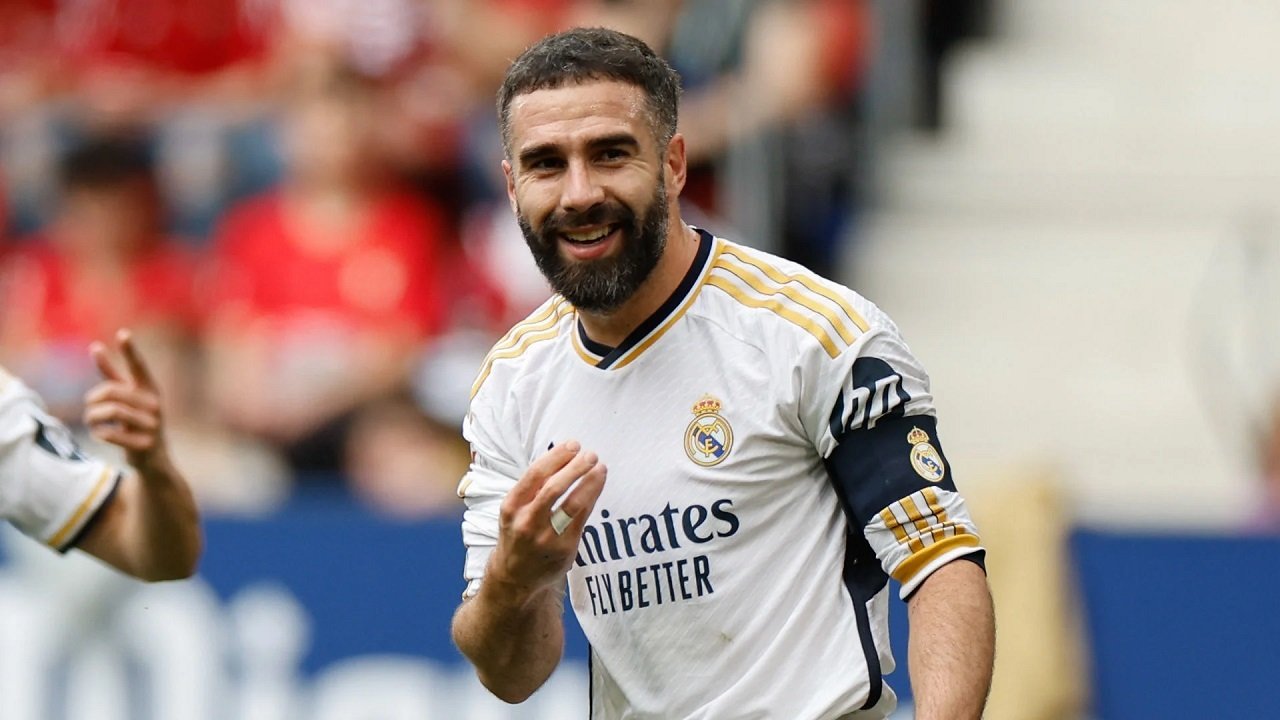 Vinicius Gagal Raih Ballon d’Or, Real Madrid Nilai Carvajal Lebih Layak Menang