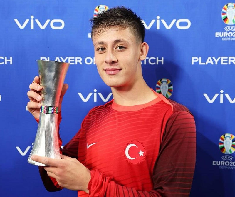 Pemain timnas Turki, Arda Guller Man of the Match