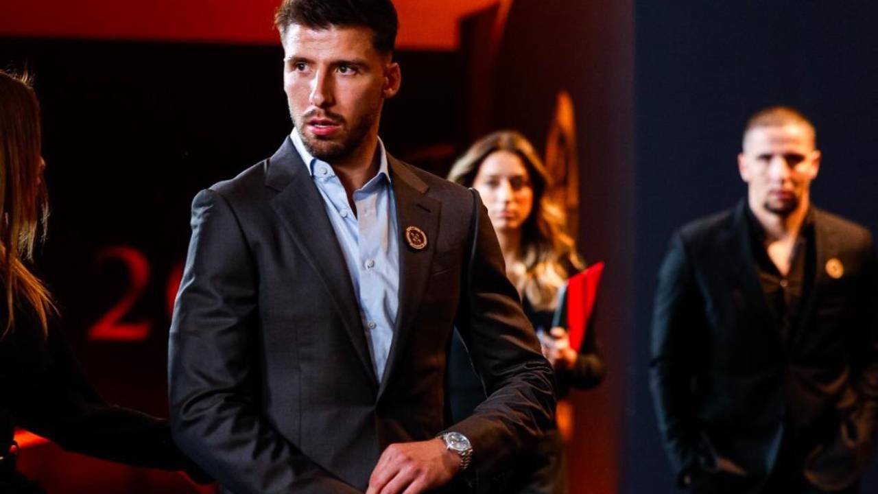 Ruben Dias dan Pep Guardiola Tantang Publik Coret Manchester City dari Kandidat Juara Liga Inggris