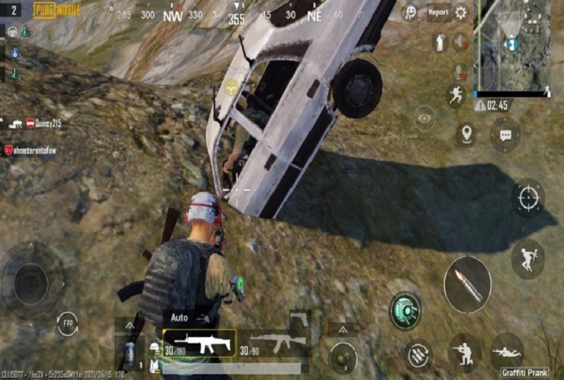 Mobil nyungsep menjadi salah satu gangguan dalam game eSports PUBG Mobile (Foto Gameplay Dokumen Pribadi)