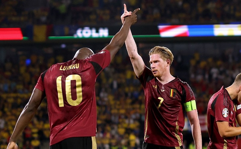 Lukaku dan De Bruyne Selebrasi kemenangan atas Rumania