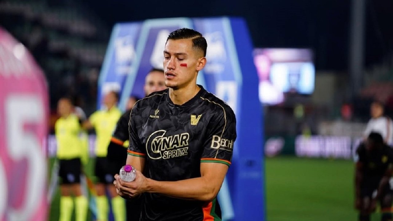 Susunan Pemain Venezia vs Como di Liga Italia: Jay Idzes Diuji Penyerang Gli Azzurri