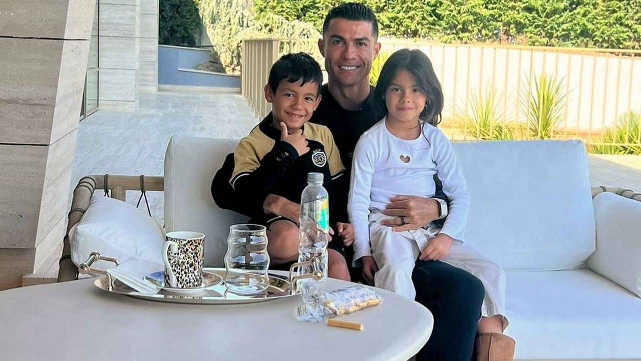 Anak-anaknya Rindu Eropa, Cristiano Ronaldo Tinggalkan Al Nassr