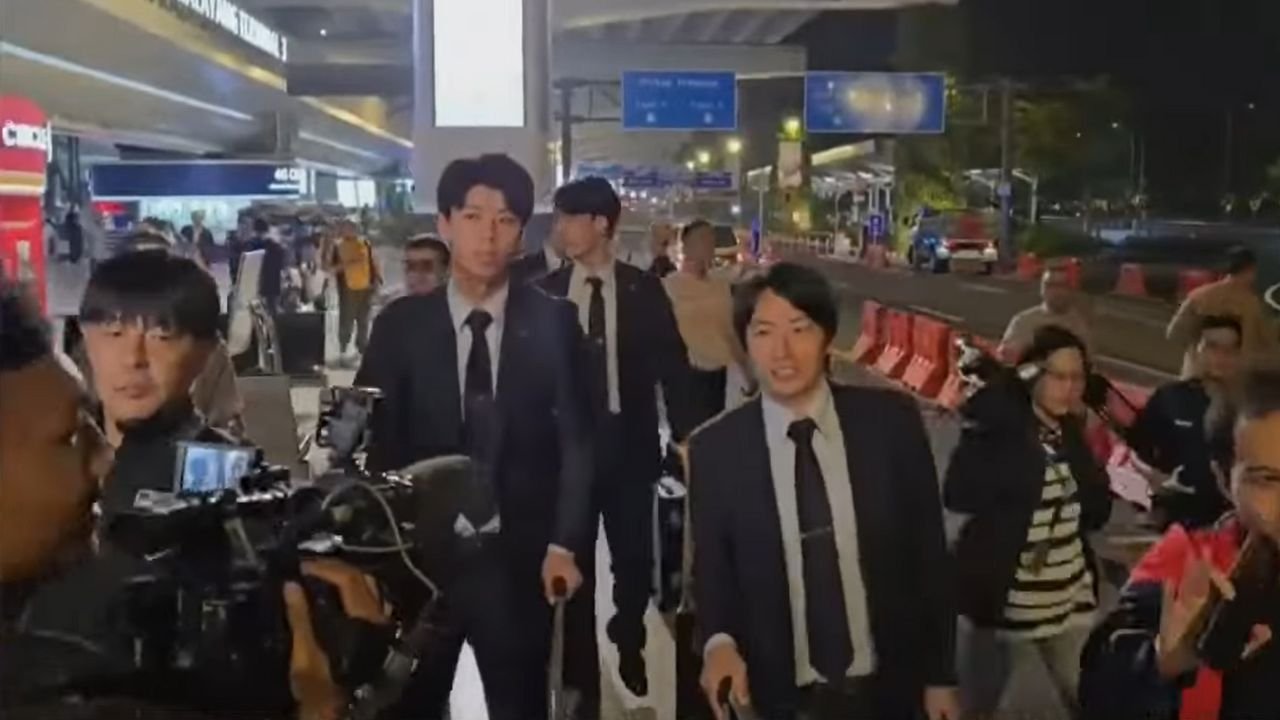 Hajime Moriyasu dan 4 Pemain Jepang Tiba di Indonesia, Siap Tantang Skuat Garuda