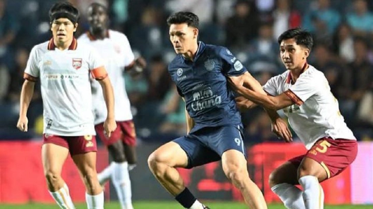 Hasil Buriram Utd vs Borneo FC di ASEAN Club Championship 2024/25 - Pesut Etam Dilibas 4 Gol!