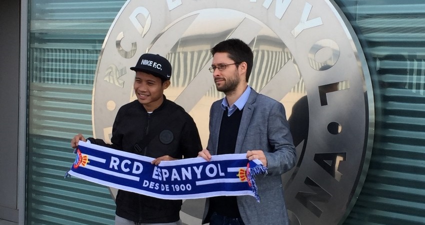 Pesepak bola Indonesia, Evan Dimas Darmono, saat menjalani trial di Espanyol B.