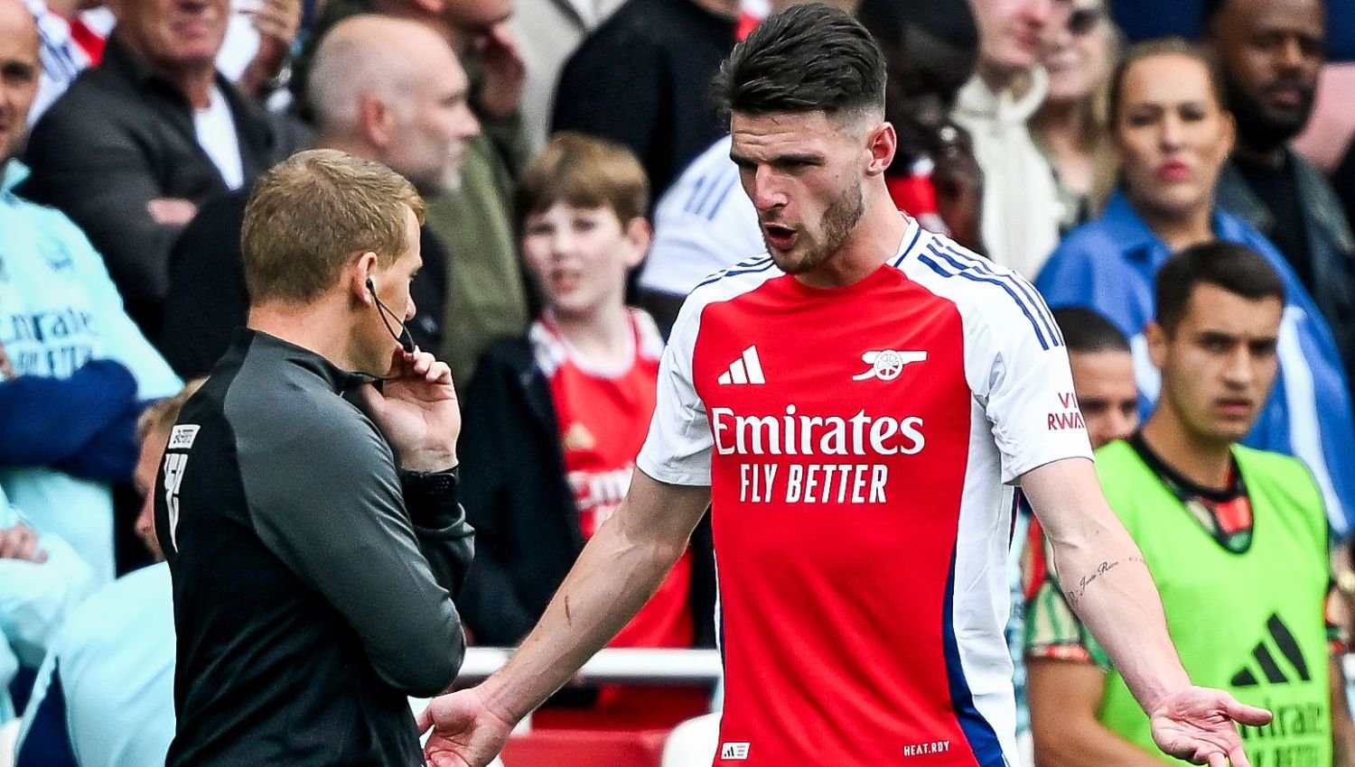 Naik Pitam! Mikel Arteta Kecam Keputusan Wasit Hadiahi Kartu Merah Declan Rice