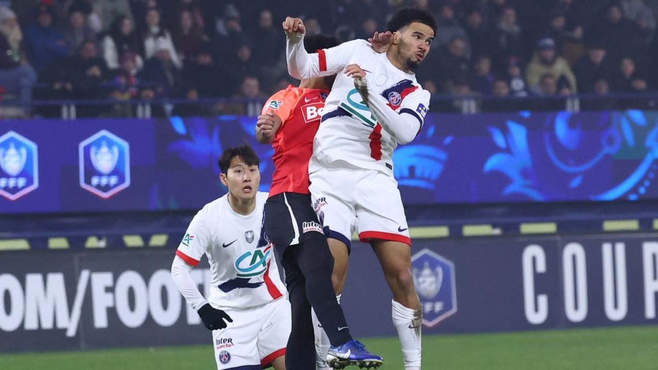Hasil Espaly vs PSG di Piala Prancis 2024/25 - Les Parisien Menang 4-2