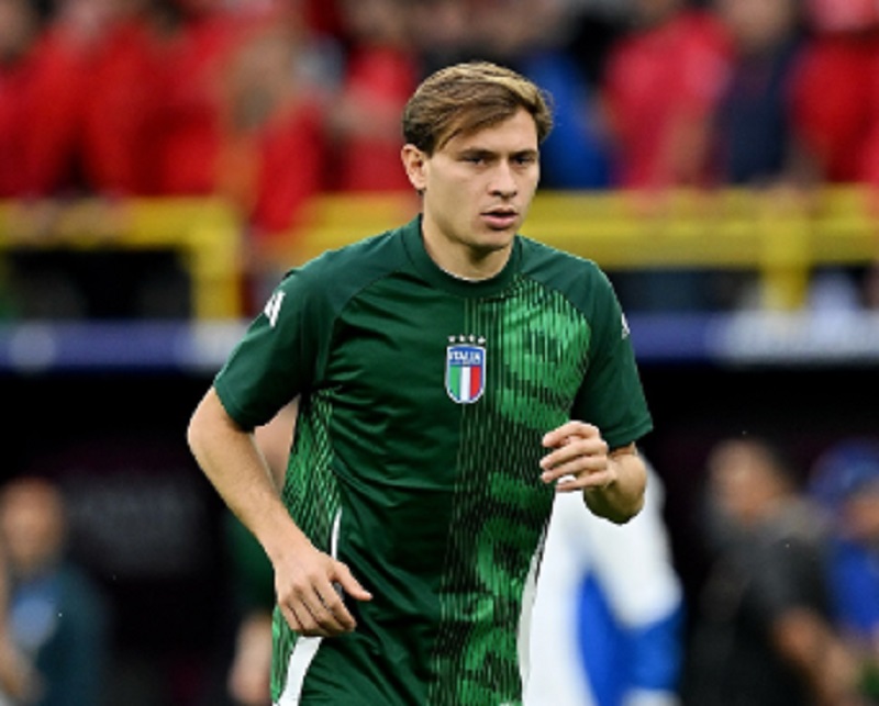 Gol Nicollo Barella Lampaui Legenda Italia