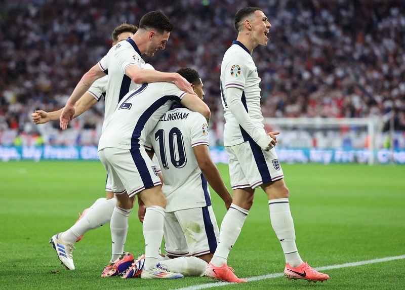Foden mendapatkan kritikan usai Inggris vs Serbia