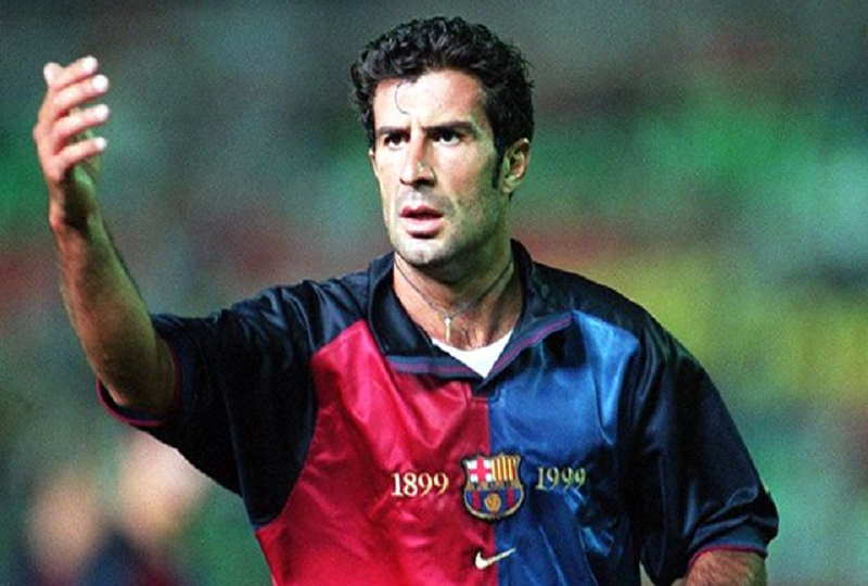 Luis Figo saat masih di Barcelona