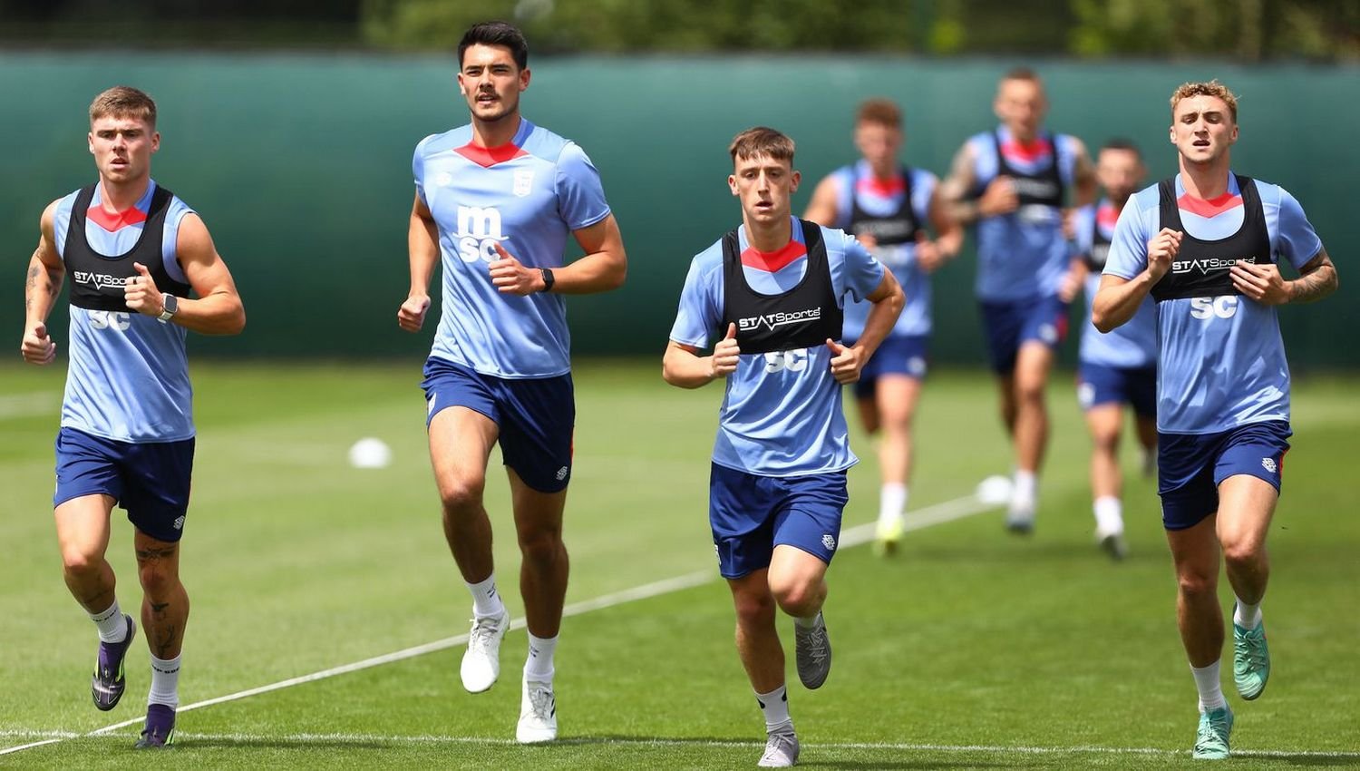 Muncul di Sesi Latihan Ipswich Town, Elkan Baggott Diturunkan Lawan Liverpool?