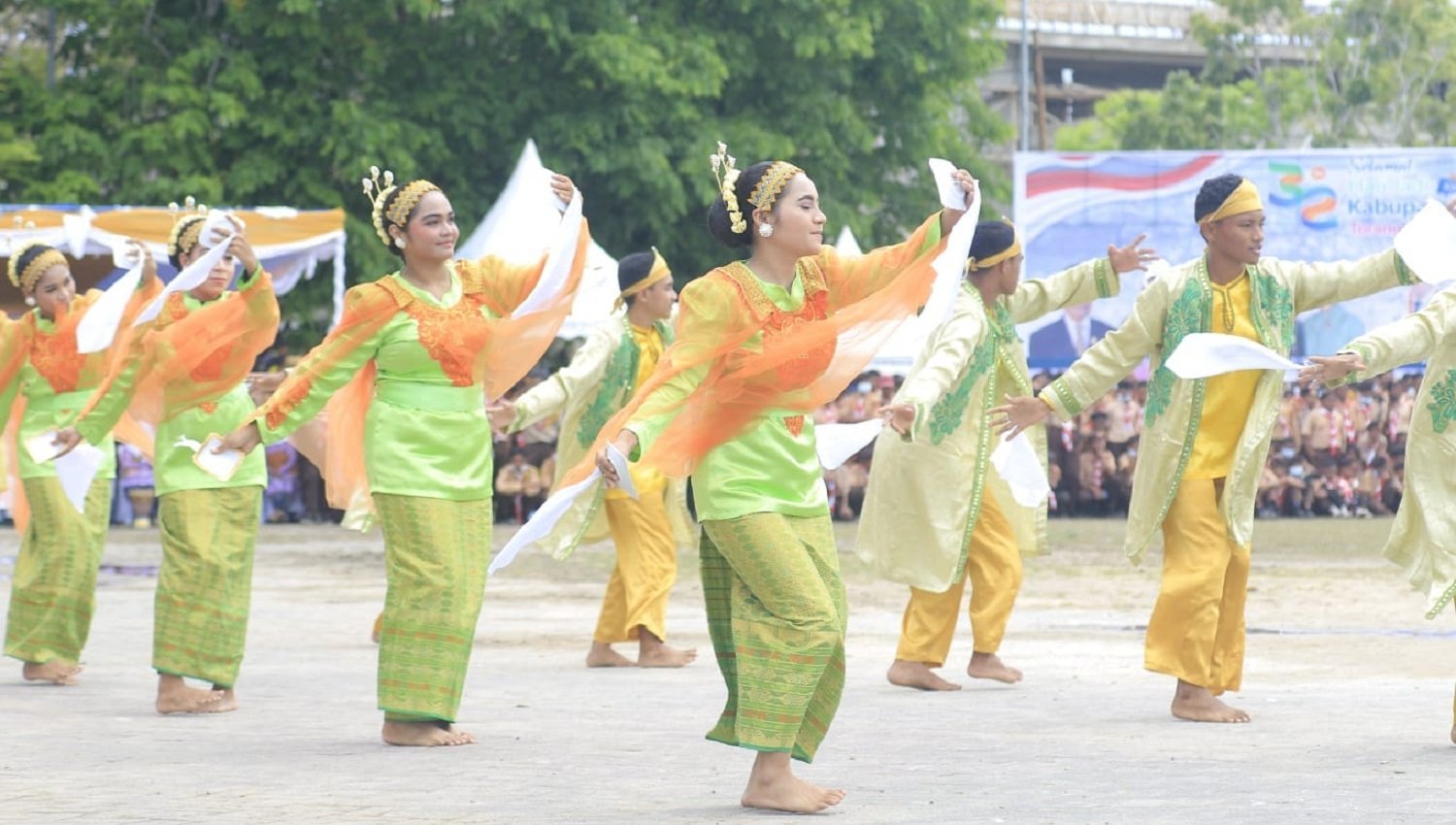 15 Lagu Daerah Maluku dan Nama Penciptanya