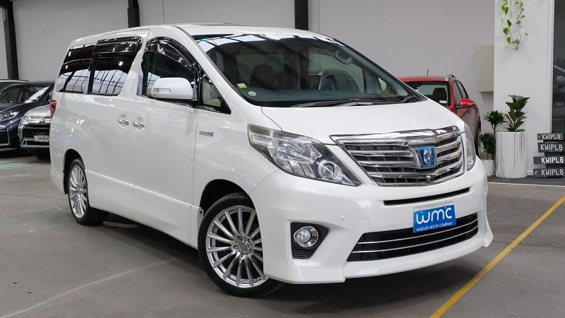 Toyota Alphard 2012