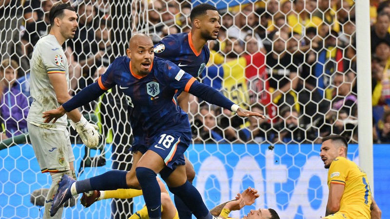 Donyell Malen selebrasi di laga Rumania vs Belanda