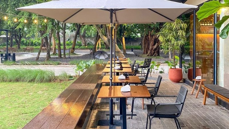 Little Talk Bistro