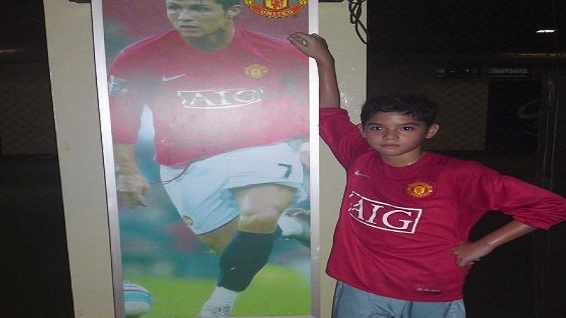 2. Al Ghazali Pamer Foto Hadiah Ulang Tahun