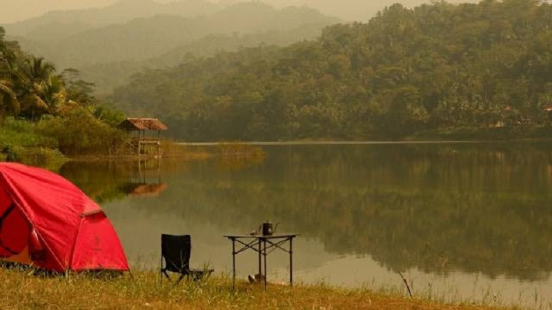 Wisata Alam Waduk Mulur