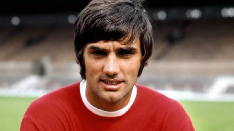 George Best saat masih bermain di Manchester United.