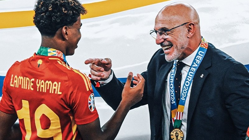 Pelatih Spanyol, Luis de la Fuente menjadi pelatih tertua yang menjuarai Euro 2024