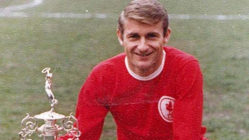 Roger Hunt saat masih bermain di Liverpool.