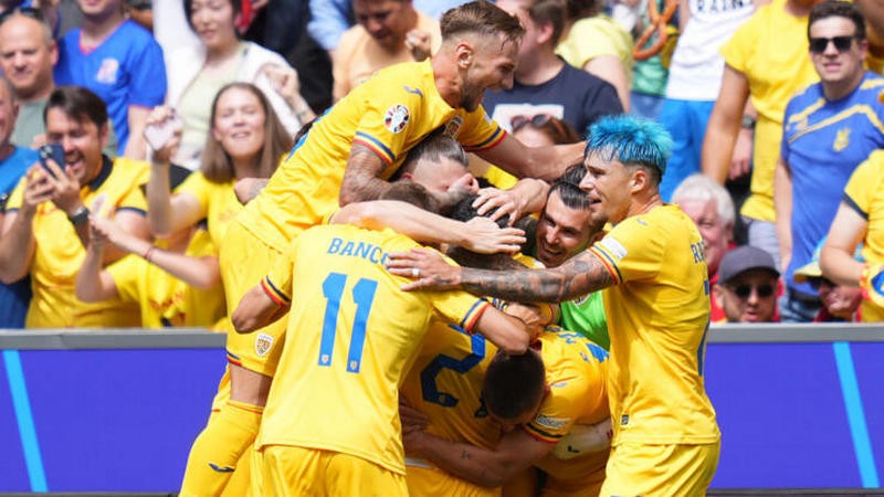 Selebrasi pemain Rumania