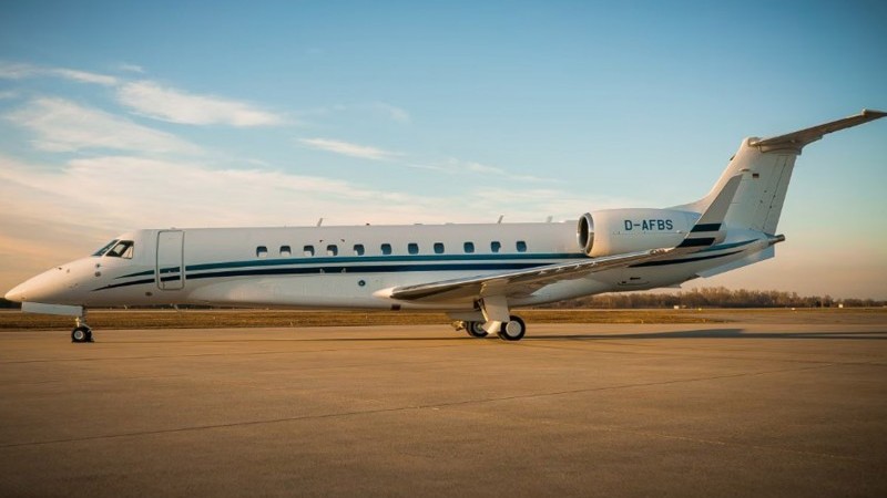 Embraer Legacy 650, pesawat jet milik Lionel Messi.