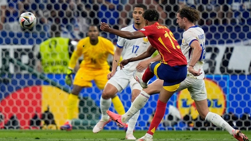 Fakta Spanyol vs Prancis, Lamine Yamal Pecahkan Rekor Pele