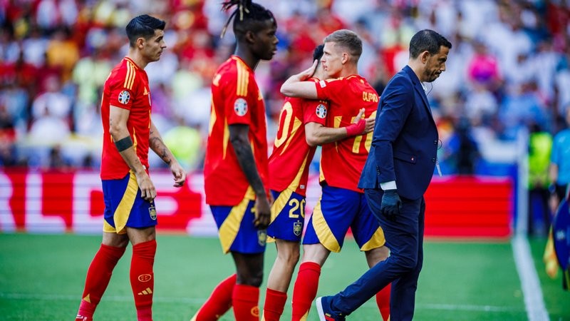 Momen Pedri digantikan Dani Olmo