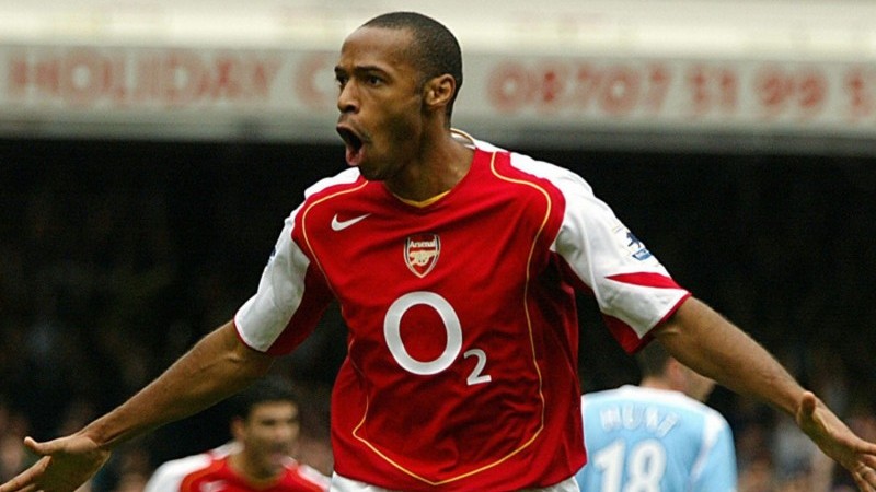 Thierry Henry saat masih bermain di Arsenal.