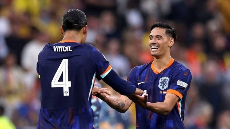 Pertandingan Rumania vs Belanda Euro 2024, Virgil Van Dijk (kiri) dan Tijjani Reijnders