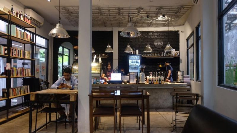 Maraca Books and Coffee