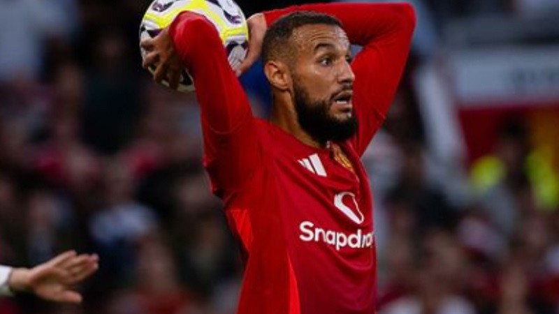 Pemain Manchester United, Noussair Mazraoui