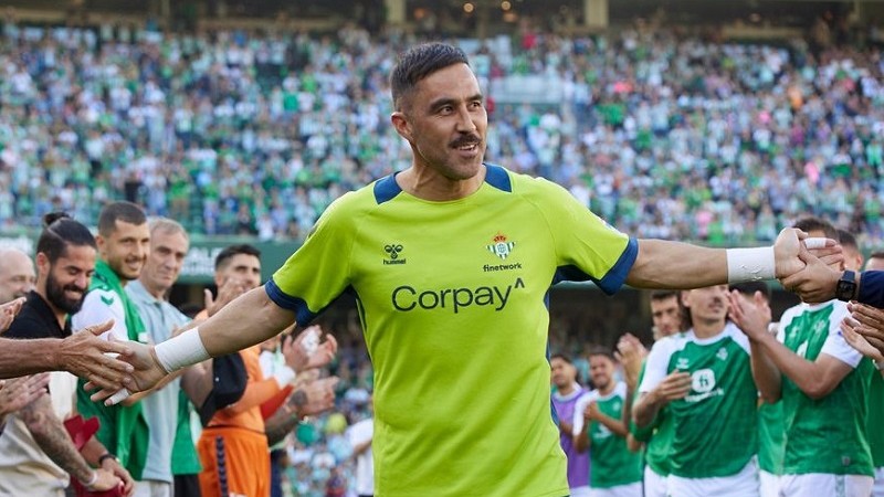 Kiper Bebas Tranfer, Claudio Bravo