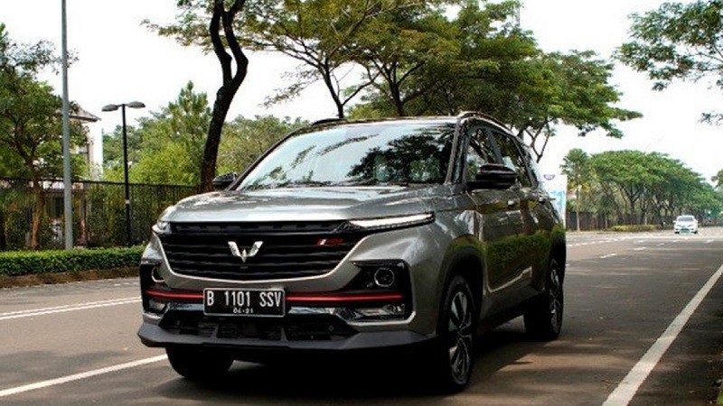 Wuling Almaz