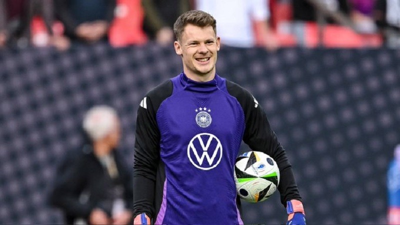 Kiper timnas Jerman, Alezander Nubel