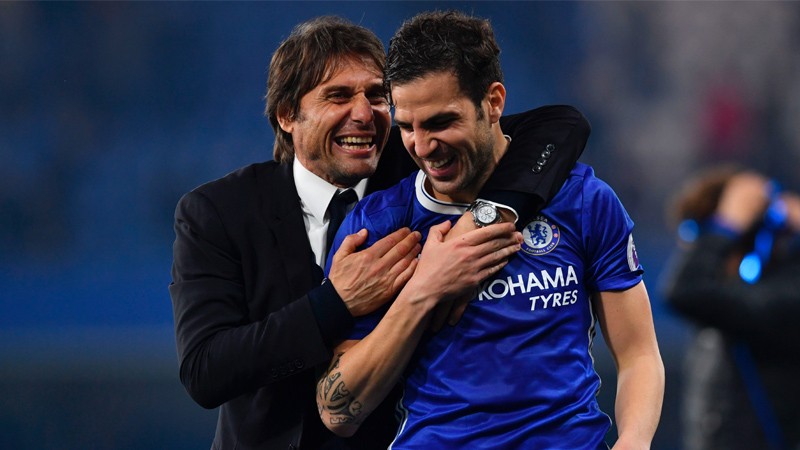 Antonio Conte (kiri) dan Cesc Fabregas saat keduanya masih sama-sama di Chelsea.