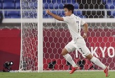 Jual Mohamed Salah, Liverpool Incar Takefusa Kubo sebagai Penggantinya