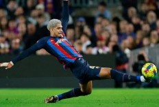 Ronald Araujo Diincar Manchester United dan Chelsea, Barcelona Buka Suara