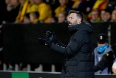 Van Nistelrooy Nongol di Tempat Latihan Man United, Jadi Bantu Erik ten Hag?
