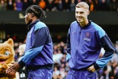 Striker Chelesea Noni Madueke Buat Geger, Suporter Wolves Kena Mental