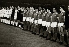Sejarah Bola Hari Ini, Bentrok 2 Mutiara Hitam Beda Kutub yang Melegenda Pele vs Eusebio