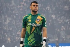 Empoli Incar Maarten Paes, Kiper Indonesia Bakal Merumput di Serie A?