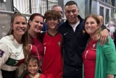 Momen Hangat Pertemuan Kylian Mbappe dan Keluarga Cristiano Ronaldo, Gestur Ibu CR7 Disorot