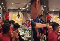 Asiknya Maarten Paes Mendadak Jadi 'Biduan', Shin Tae-yong Malah Salfok Sama Ricky Kambuaya