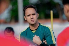 Prediksi Persebaya vs PSBS Biak di Liga 1 2024/25 - Posisi Paul Munster Terancam!