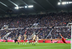 Hasil Newcastle vs Bromley di Piala FA - The Magpies Menang Comeback!