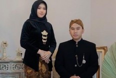 8 Pakaian Adat Jawa Barat Beserta Gambar dan Aksesorisnya Lengkap