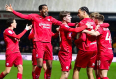 Head to Head Barnsley vs Wrexham di Liga Satu Inggris 2024/25