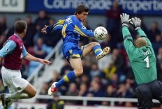 Sejarah Bola Hari Ini, Banjir Gol dan Kartu dalam Duel Kurcaci Liga Inggris West Ham vs Leeds